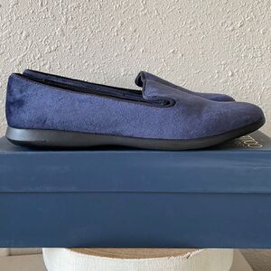 NIB Lori Goldstein Collection Indigo Blue Flats Size 8.5M